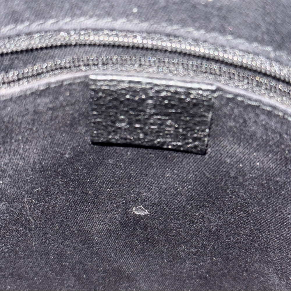 GUCCI | PRICE FIRM💲
BUNDLE Pre-Loved Black Tote + Matching Wallet 💕 - Picture 11 of 16